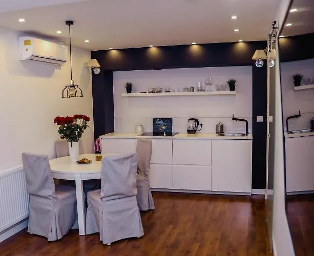 Appartement White In Center Of *